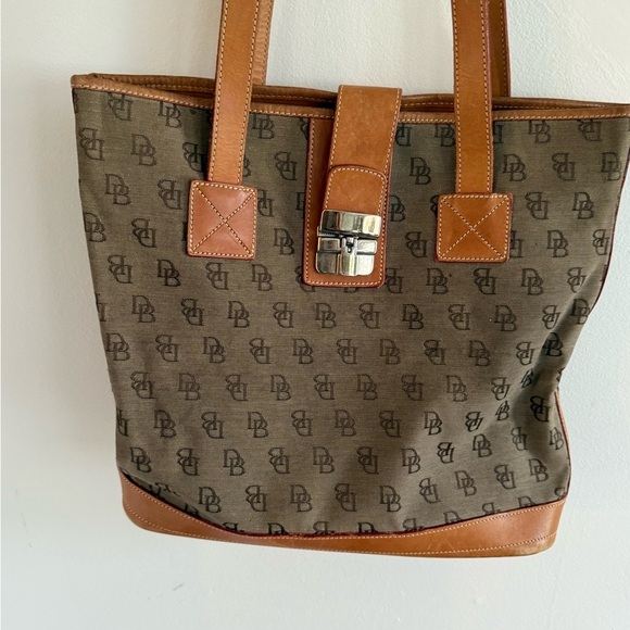Dooney & Bourke canvas and leather bag - Picture 1 of 7